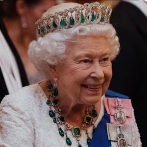 Why do we say kingdom and not ’queendom’? | BoladeonWebsite